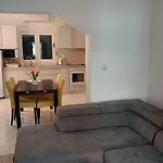 Billy Apartamento