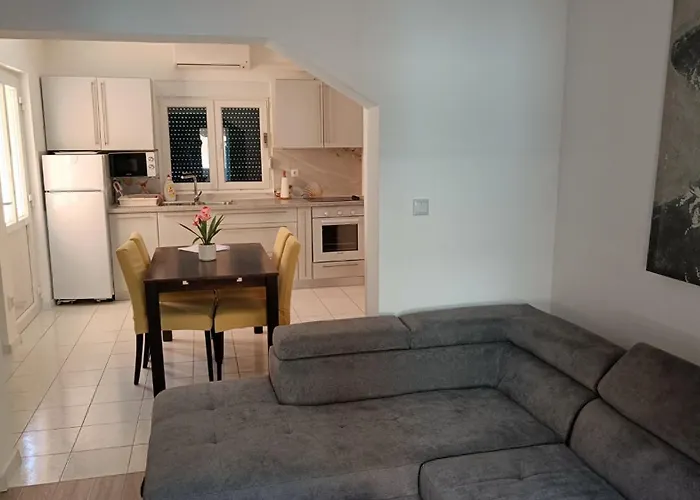 Billy Apartment
